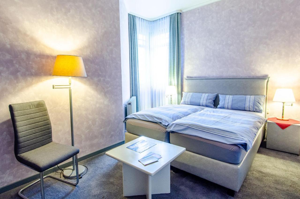 Hotel-Restaurant Ochsen Хаслах-им-Кинцигталь Экстерьер фото