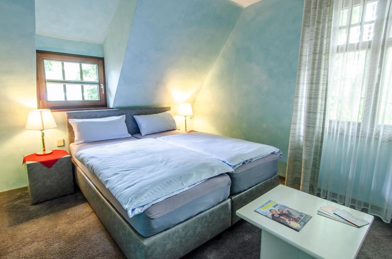 Hotel-Restaurant Ochsen Хаслах-им-Кинцигталь Экстерьер фото