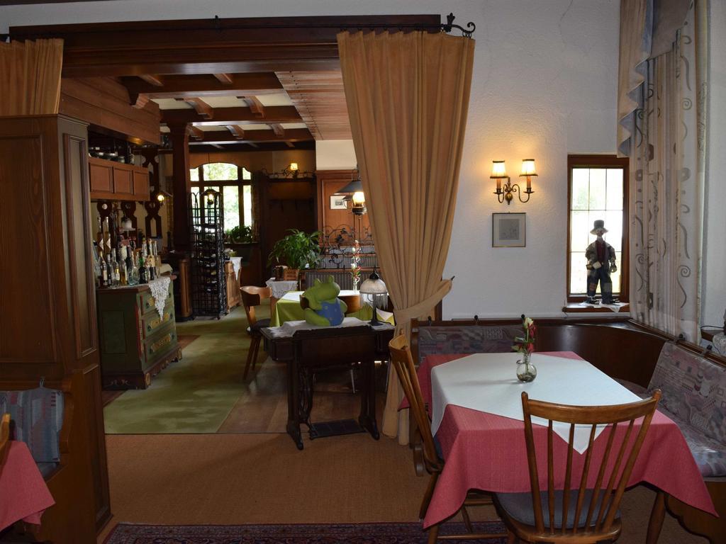 Hotel-Restaurant Ochsen Хаслах-им-Кинцигталь Экстерьер фото