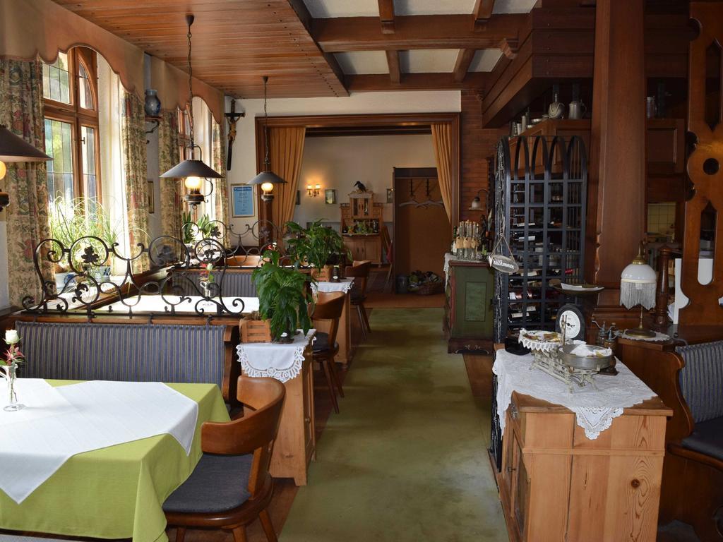 Hotel-Restaurant Ochsen Хаслах-им-Кинцигталь Экстерьер фото